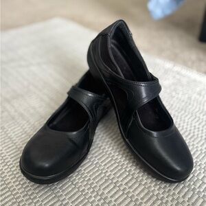 EUC Mary Jane MEMORY FOAM breathable black flat Shoes  9.5 women